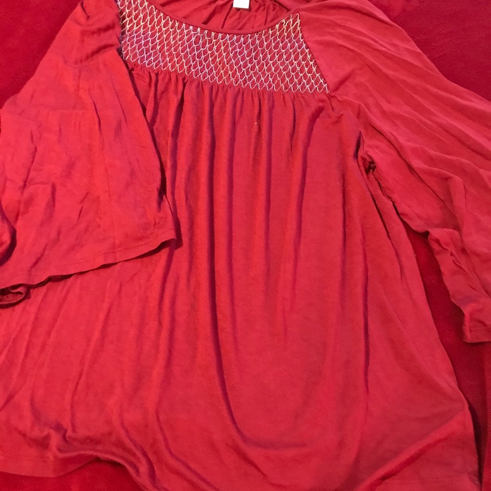 Old navy burgundy tunic shirt - Picture 2 of 4